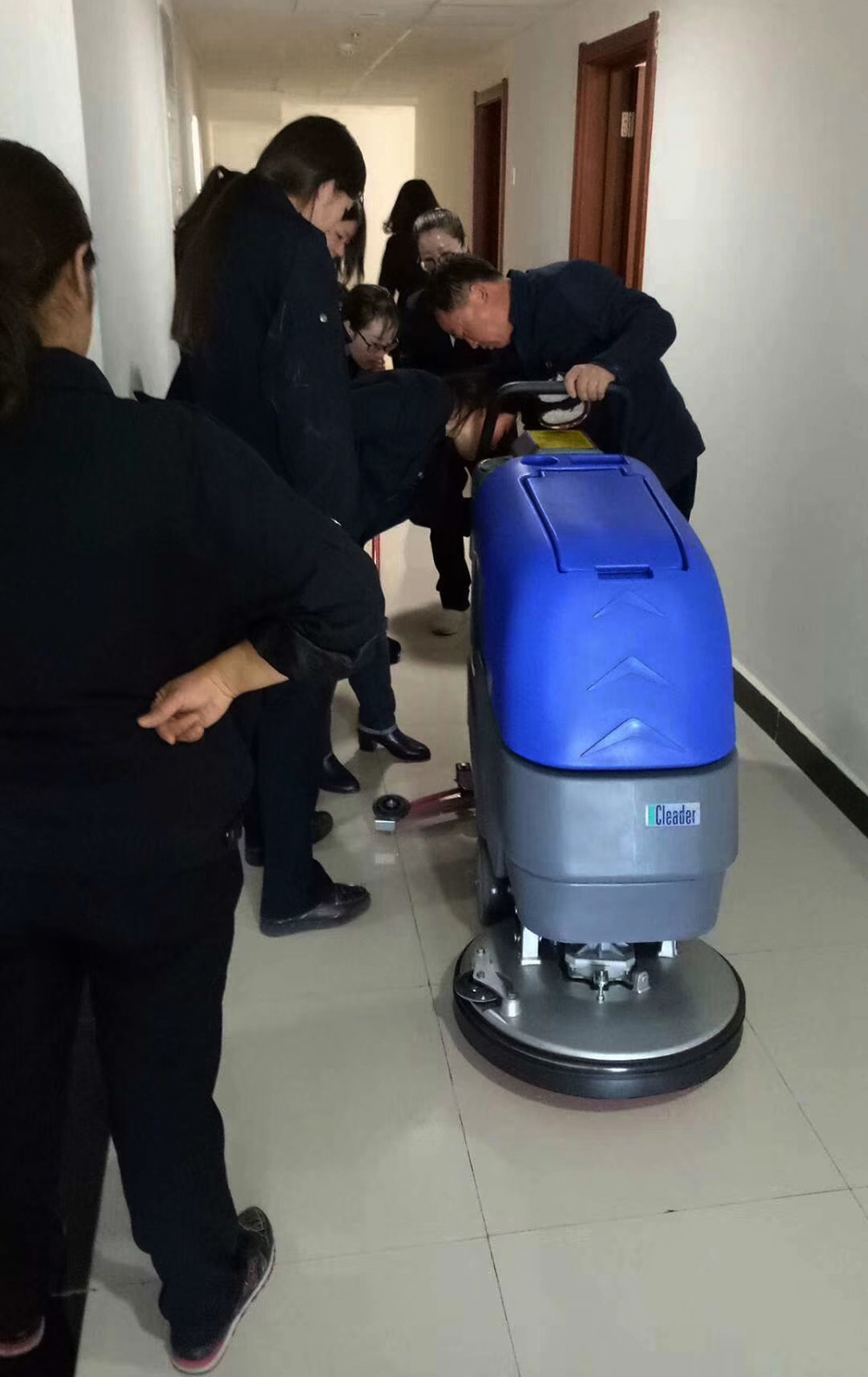陕西省榆林市某政府机关大楼采购30台科力德SA1-K510洗地机